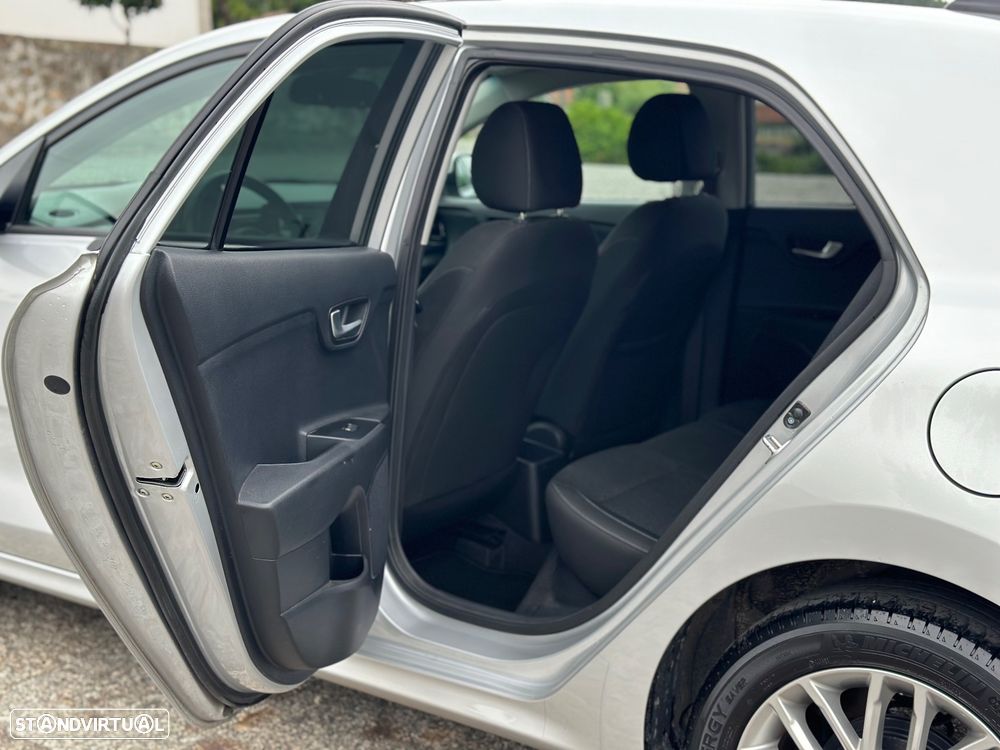 Kia Rio 1.2 CVVT Urban - 11