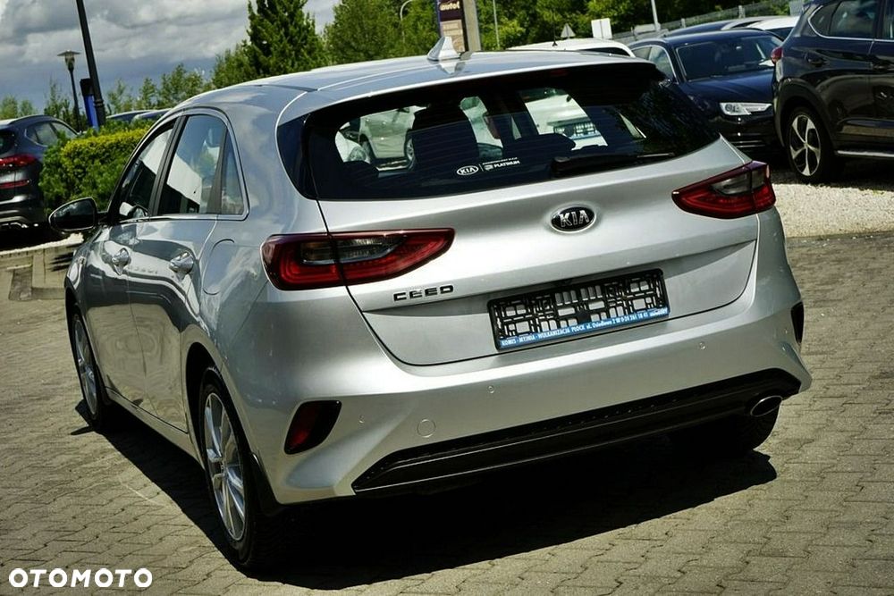 Kia Ceed - 4