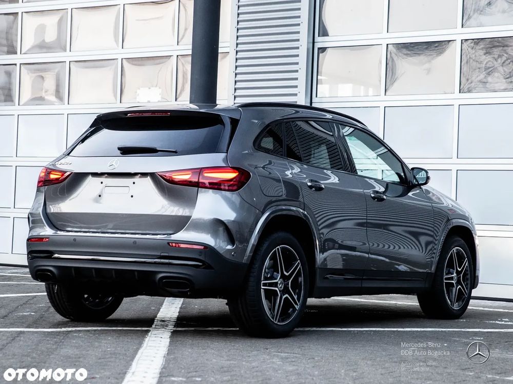 Mercedes-Benz GLA 250e AMG Line - 6