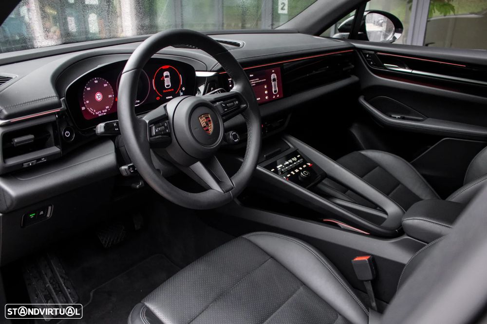 Porsche Macan Electric 4 - 30