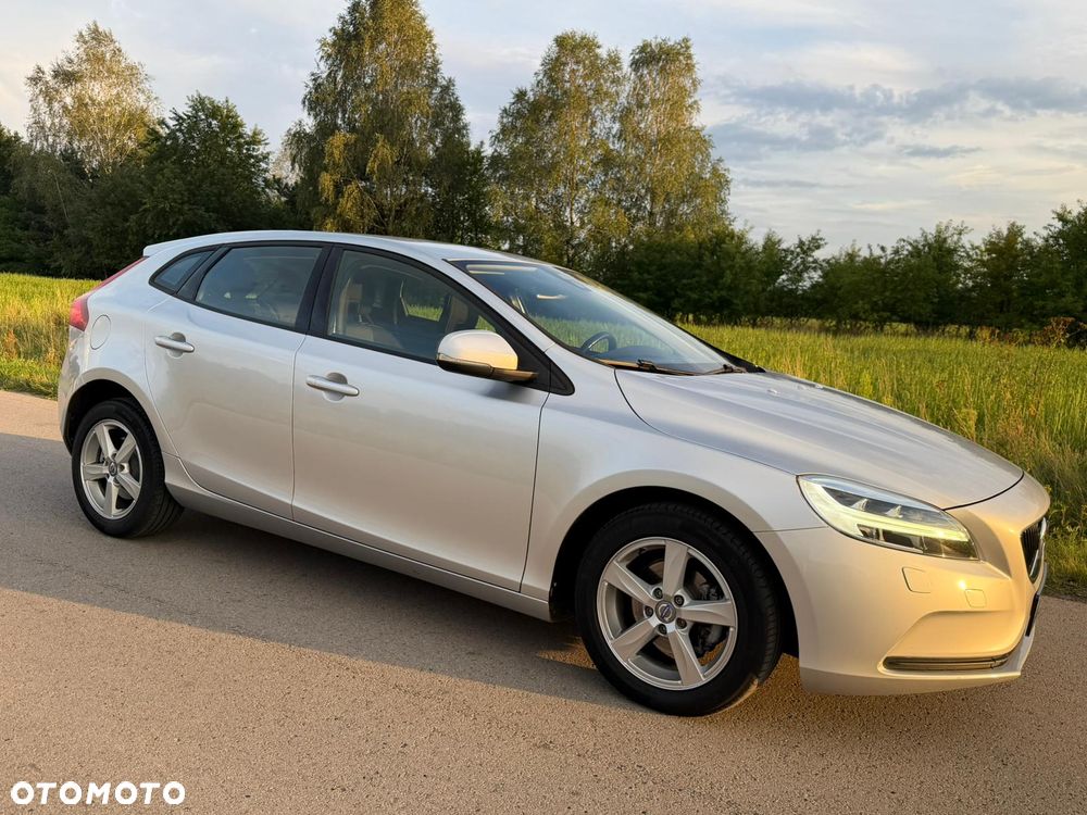 Volvo V40 D2 Drive-E Momentum - 15