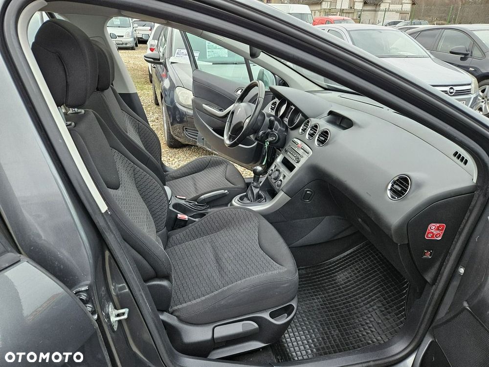Peugeot 308 - 11