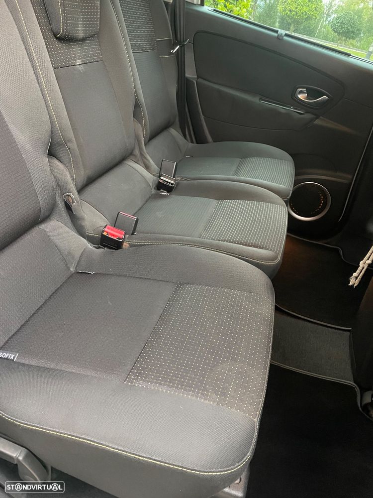 Renault Scénic 1.5 dCi Dynamique S - 10