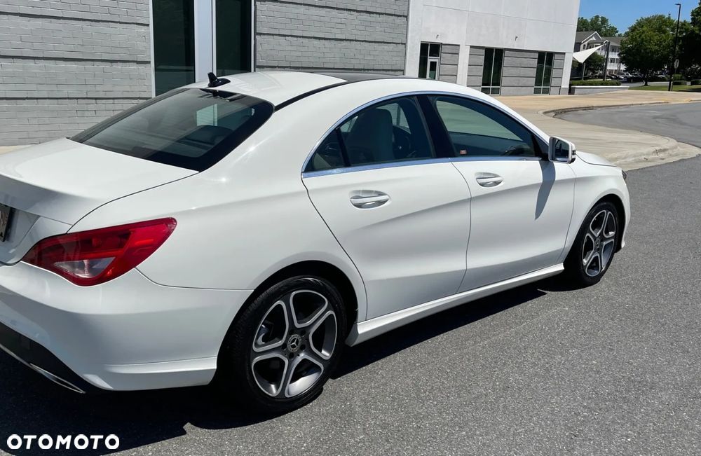 Mercedes-Benz CLA 250 7G-DCT - 4