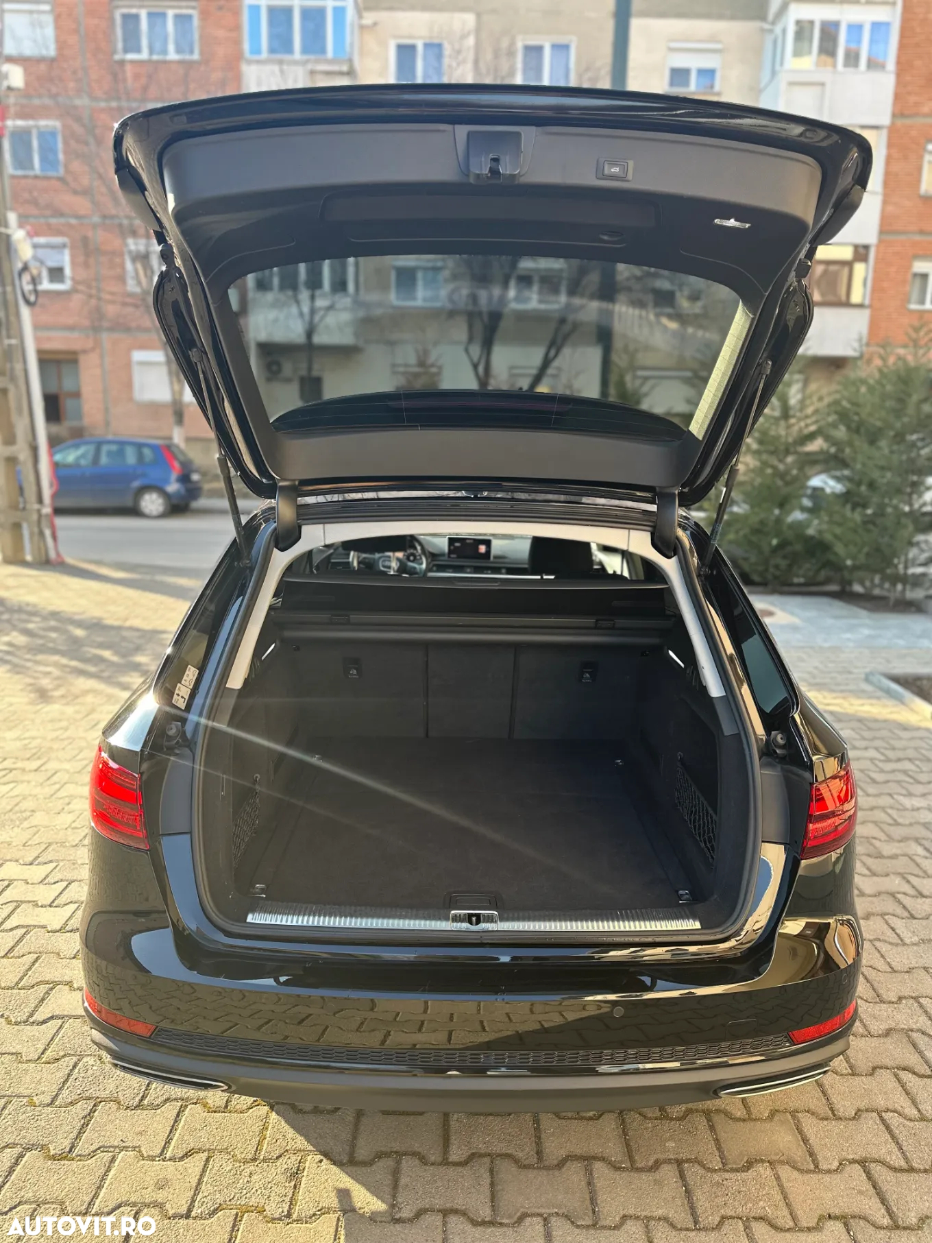 Audi A4 Avant 2.0 TDI S tronic - 26