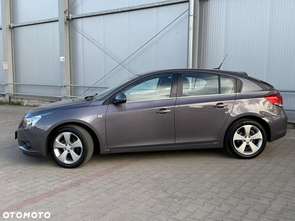 Chevrolet Cruze 1.8 LTZ - 13