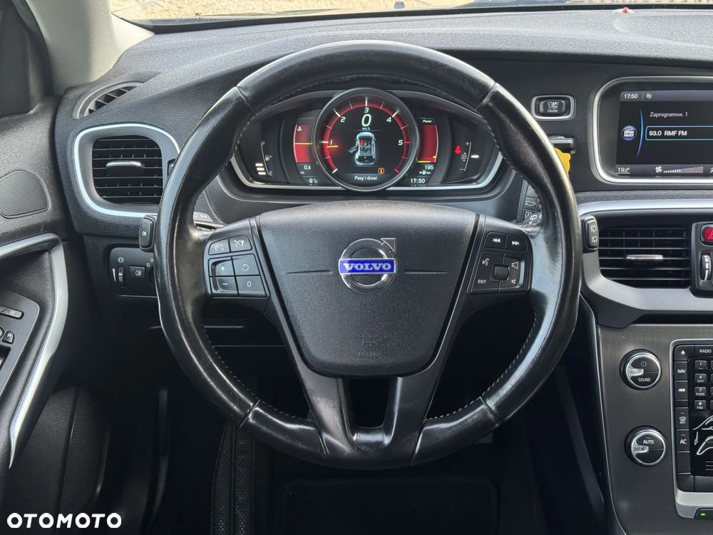 Volvo V40 D2 Momentum - 10