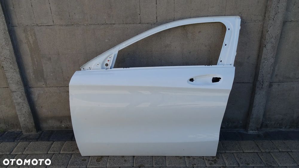 MERCEDES GLA W156 - drzwi przednie lewe - 1