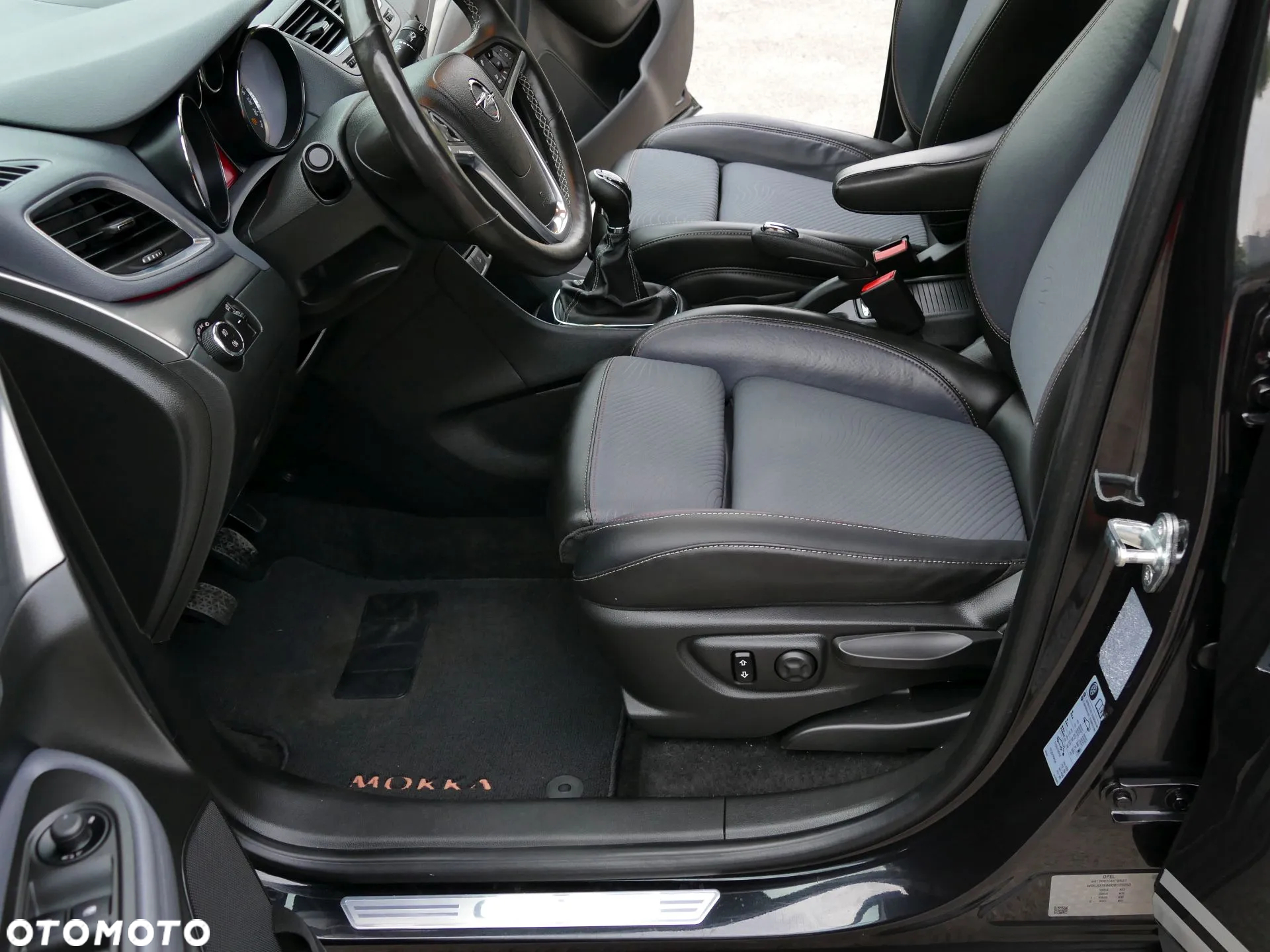Opel Mokka 1.4 T Cosmo S&S 4x4 - 17