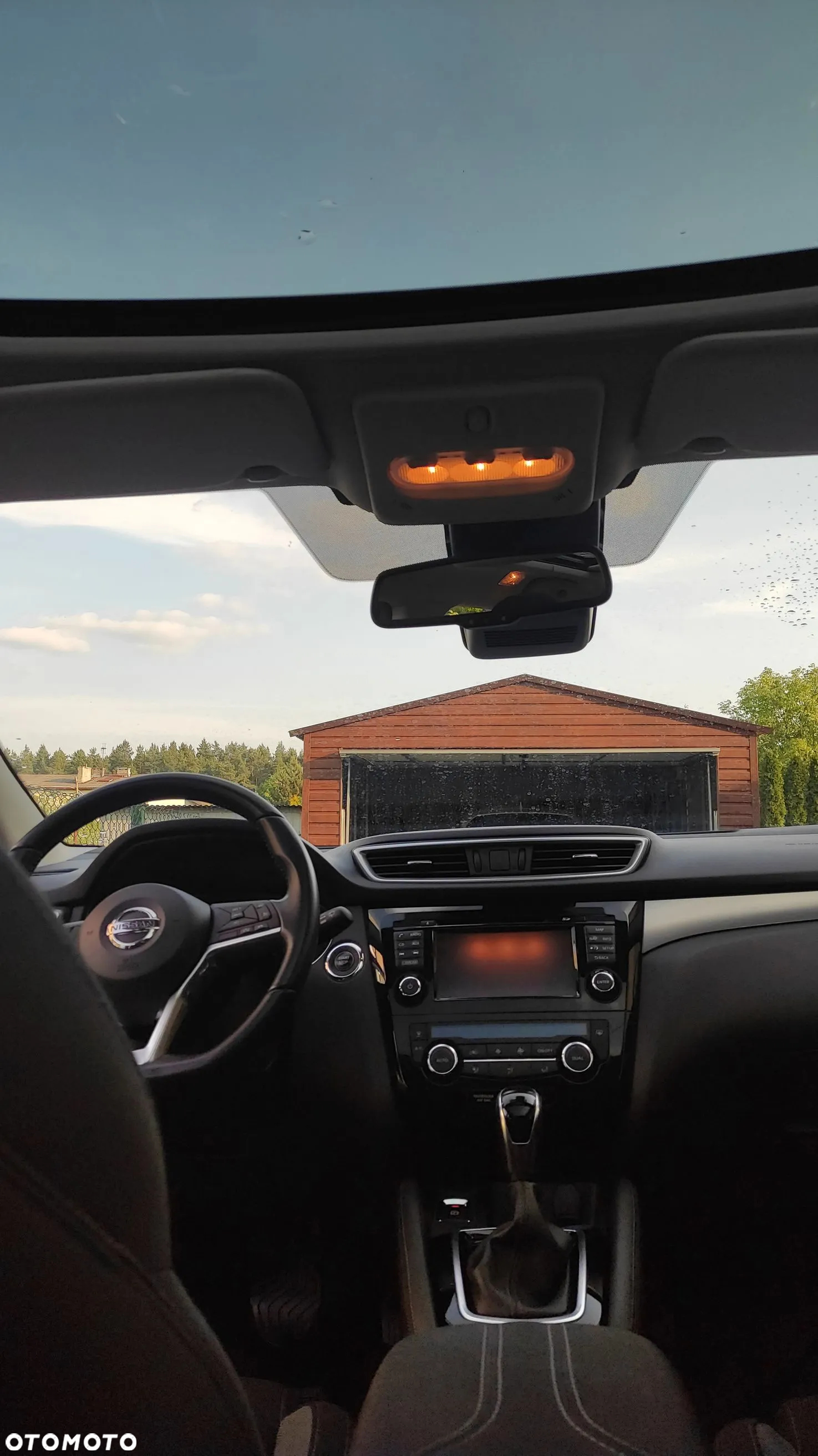 Nissan Qashqai 1.2 DIG-T N-Connecta Xtronic - 24