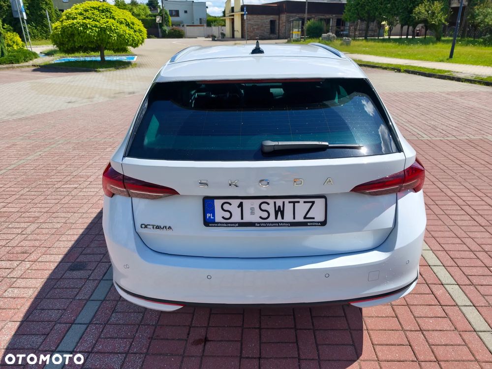 Skoda Octavia 1.5 TSI mHEV Selection DSG - 8