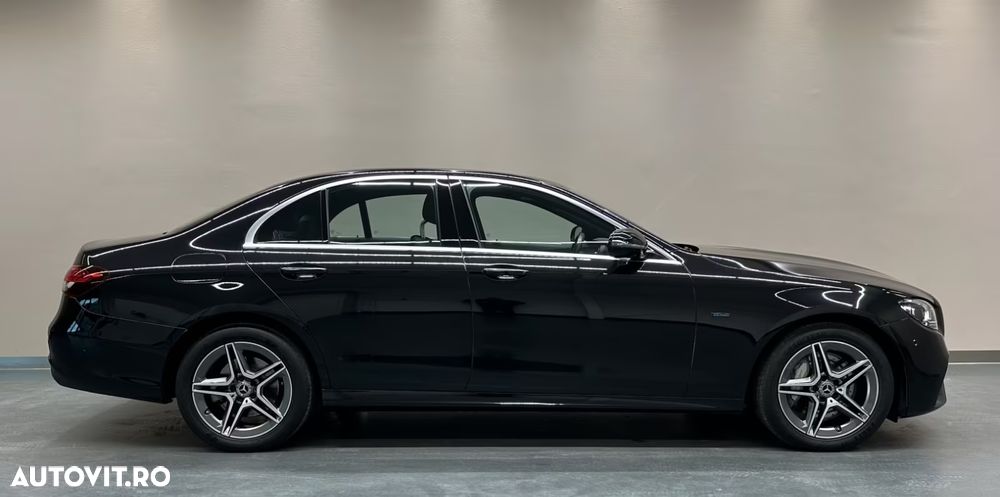 Mercedes-Benz E 300 de 9G-TRONIC AMG Line - 5