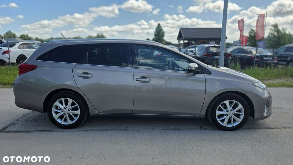 Toyota Auris - 6