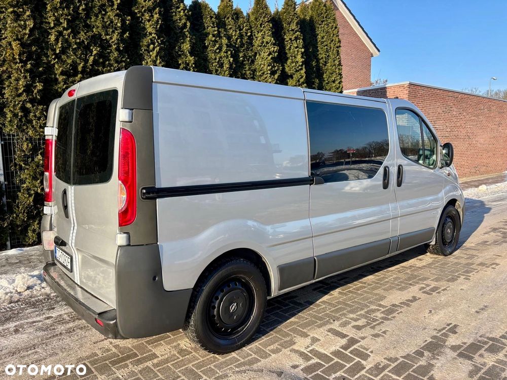 Opel Vivaro - 8