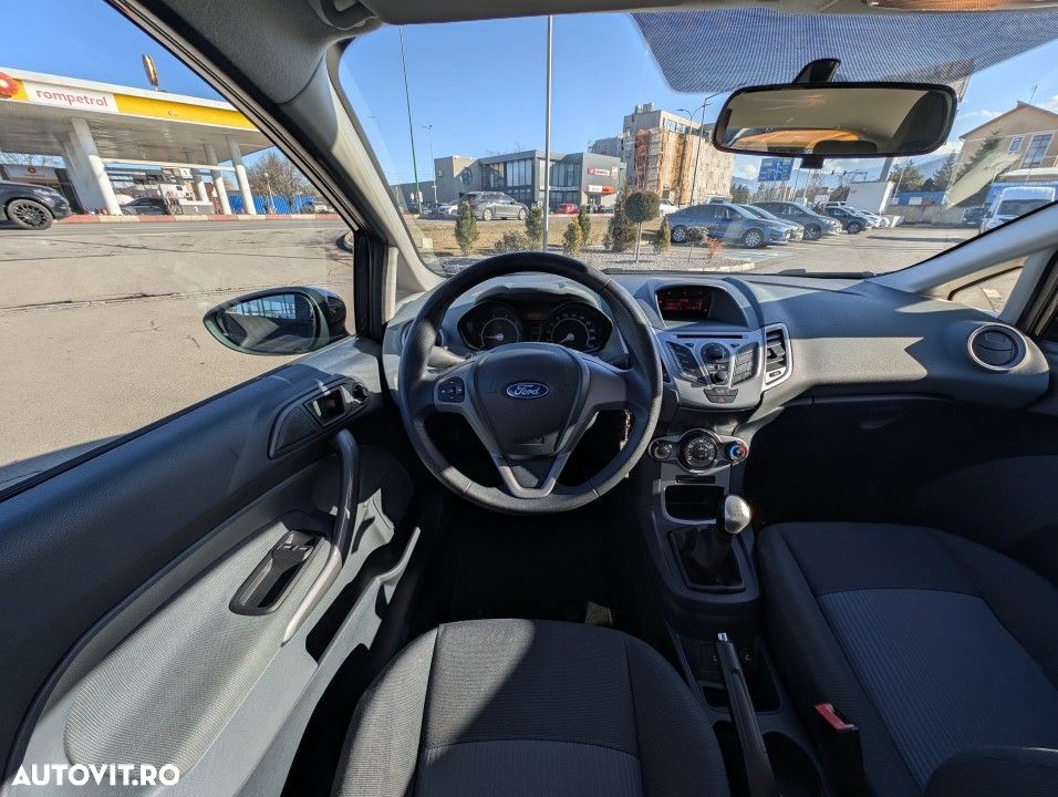 Ford Fiesta - 15