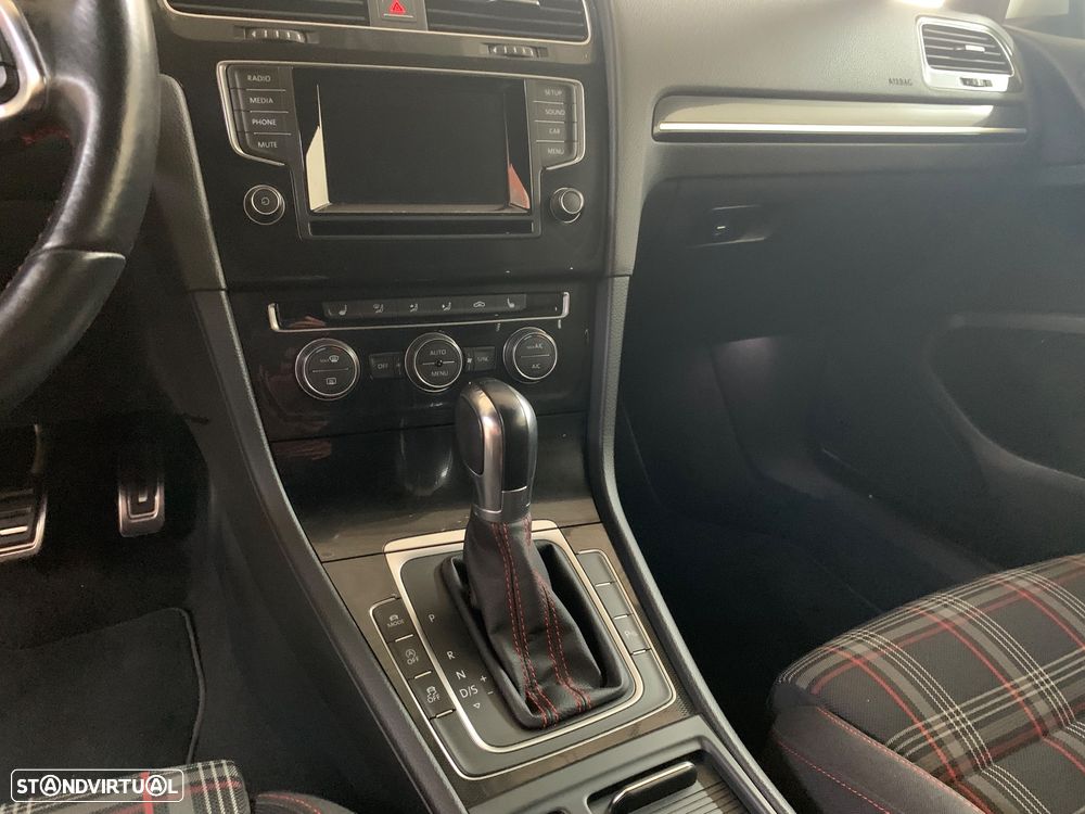 VW Golf 2.0 TSi GTi DSG Performance - 15