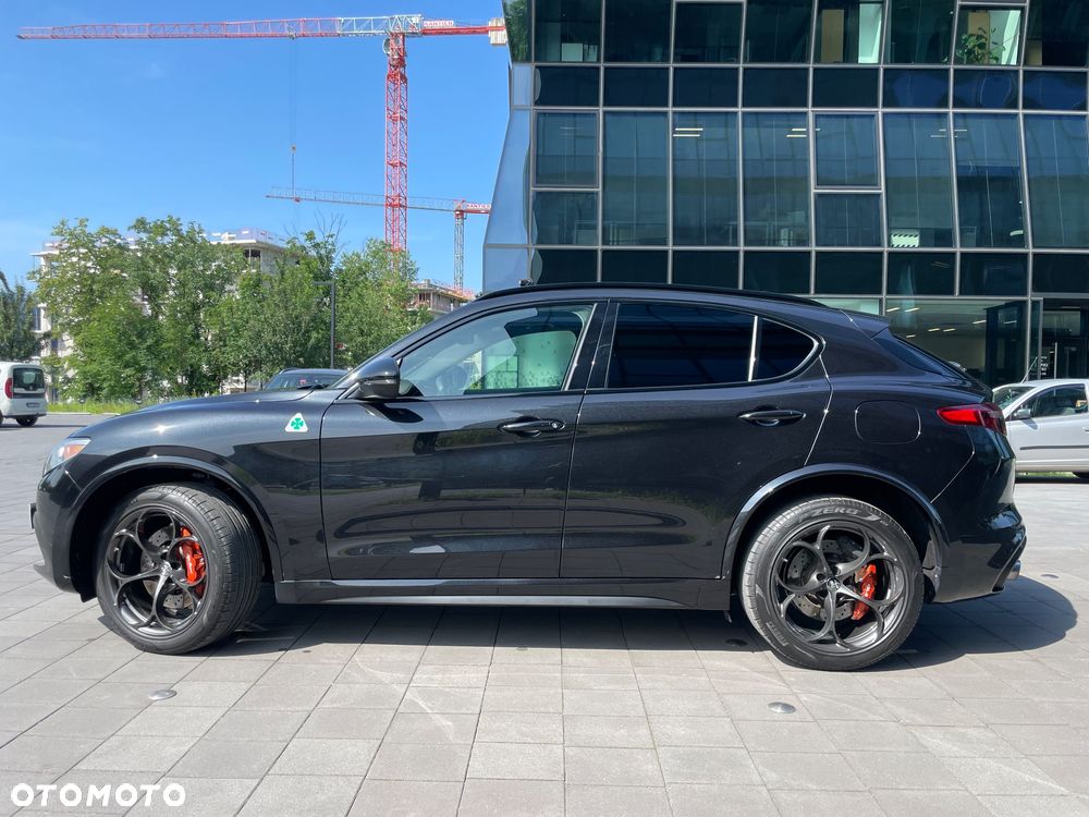 Alfa Romeo Stelvio V6 2.9 Bi-Turbo AT8-Q4 Quadrifoglio - 11