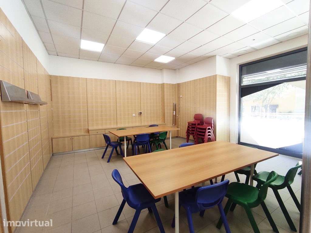 Loja para Arrendamento na Urbanização Vila Chã, Amadora - Grande imagem: 4/21