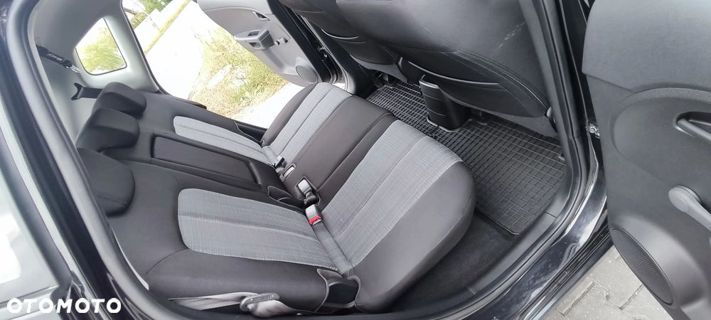 Kia Venga 1.4 CVVT Attract - 26