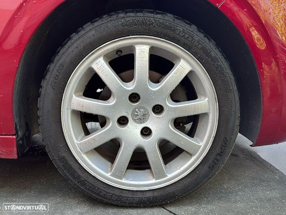 Peugeot 208 - 17