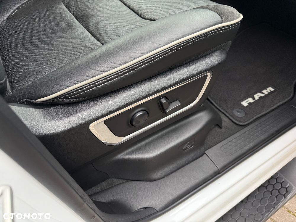 RAM 1500 5.7 Crew Cab Laramie - 14