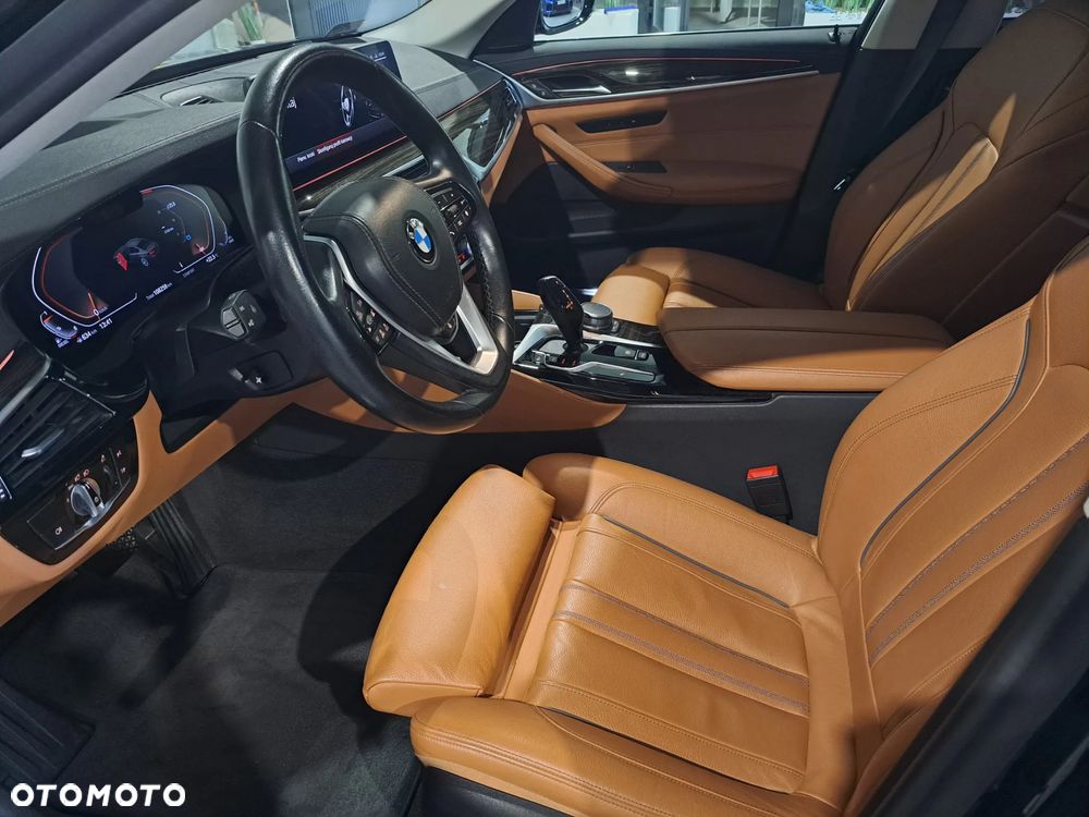 BMW Seria 5 530d xDrive mHEV Luxury Line - 10