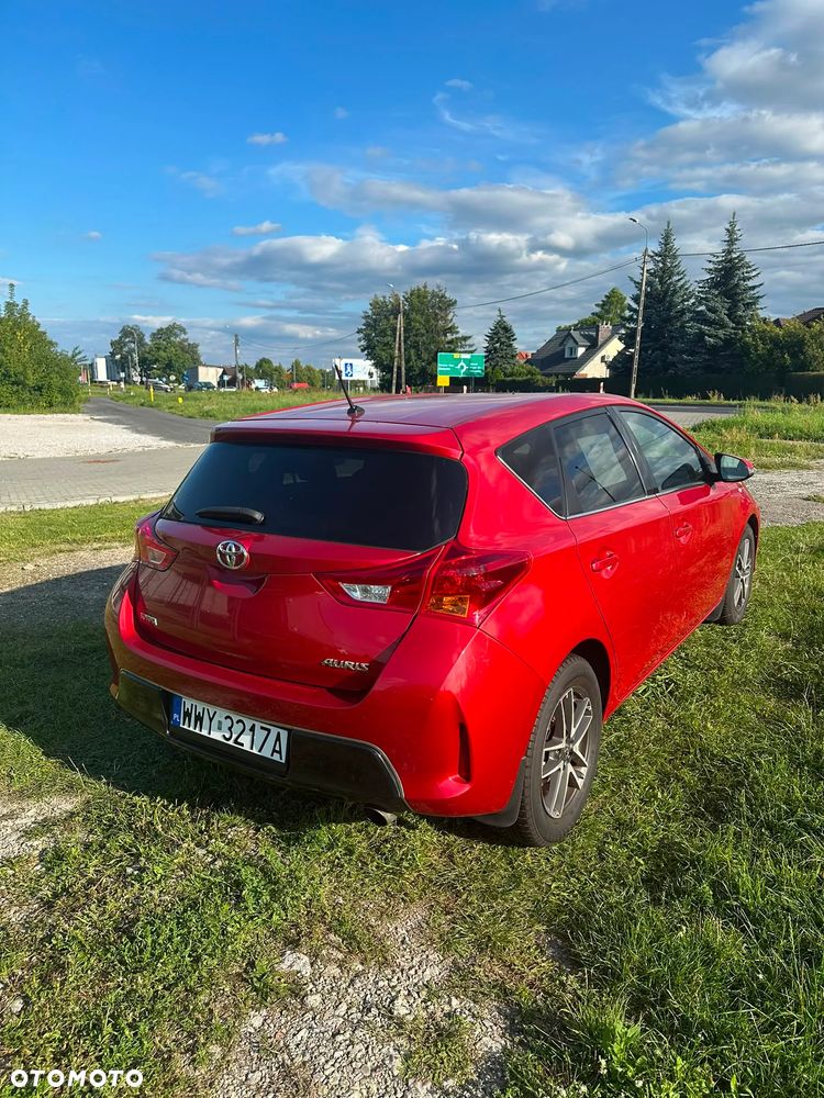 Toyota Auris 1.6 Premium Start - 3