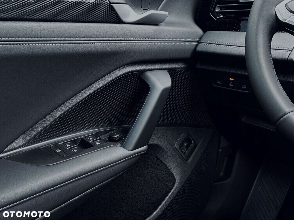 Volkswagen Tiguan - 23