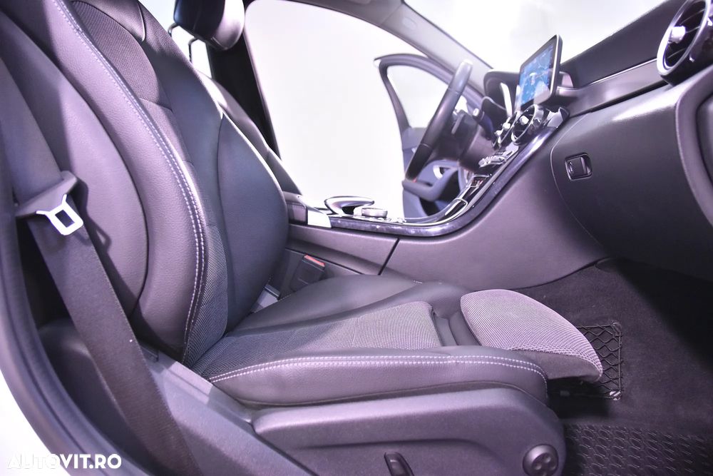 Mercedes-Benz C 200 4Matic 9G-TRONIC - 11