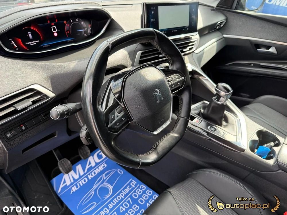 Peugeot 5008 - 17