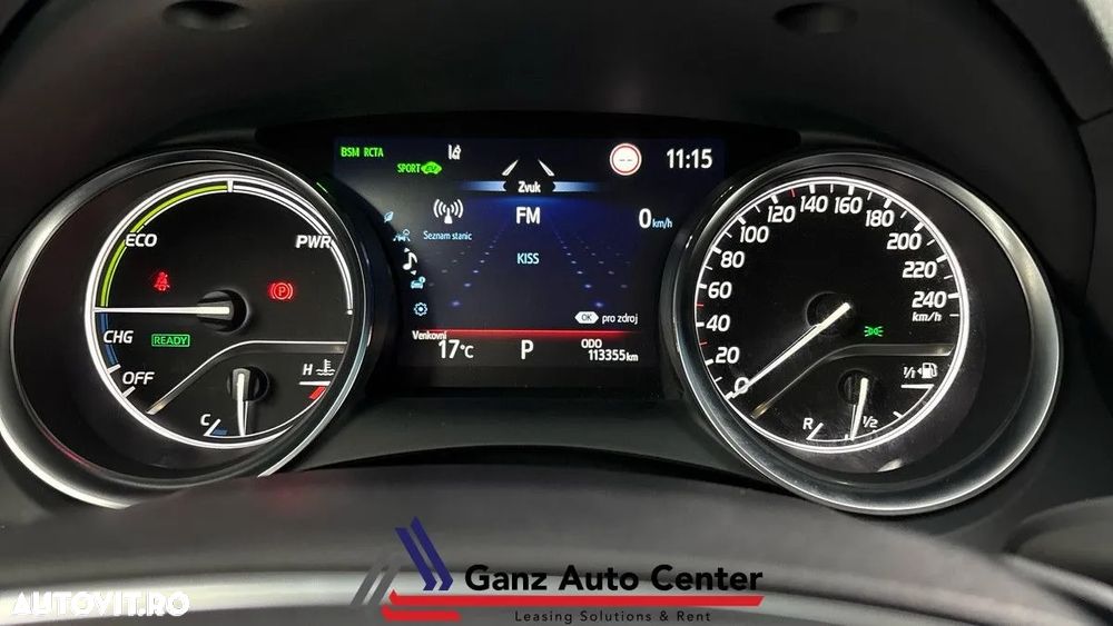 Toyota Camry Executive - 12