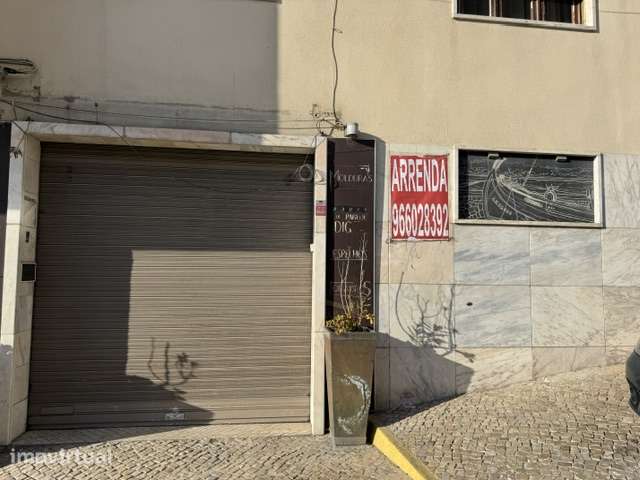 Escritório com montra, acessibilidade e sistema de alarme - Grande imagem: 2/15