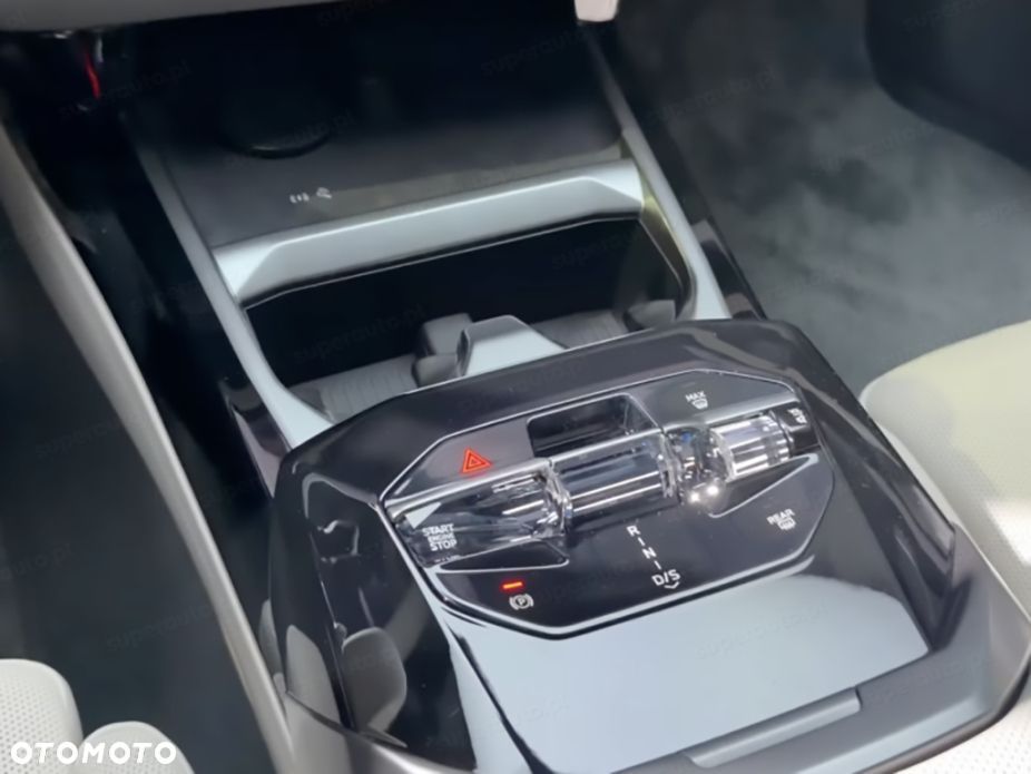 BMW i7 - 8