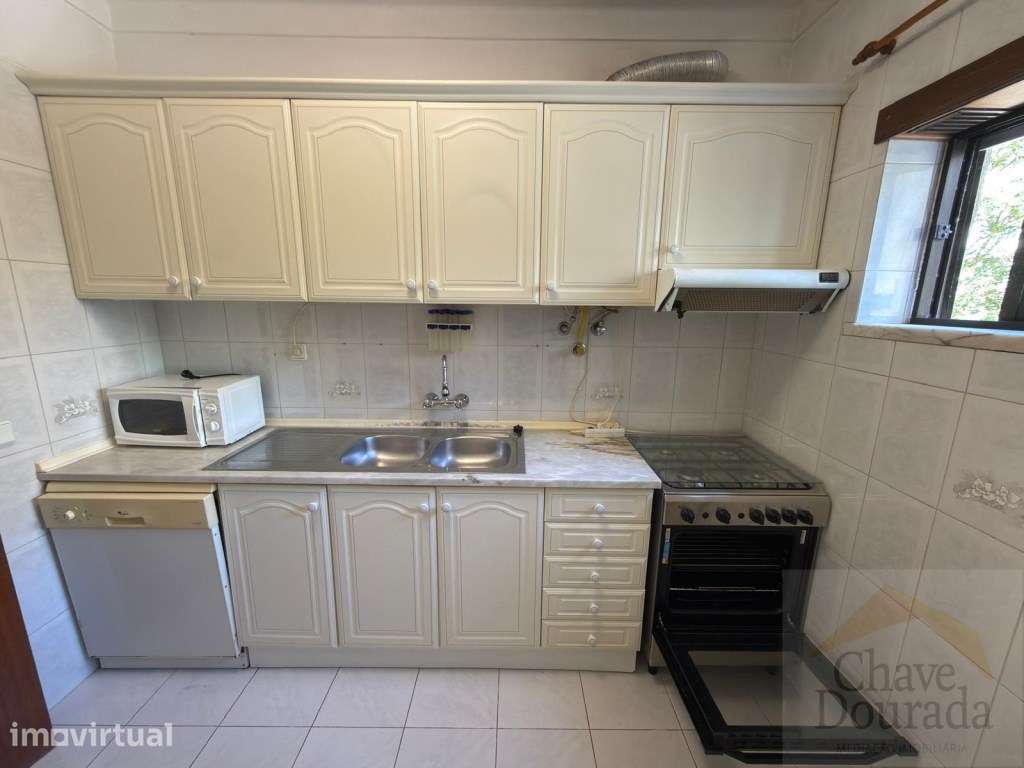 Apartamento T2 com garagem - Urbanização Arco Pintado - Grande imagem: 3/19