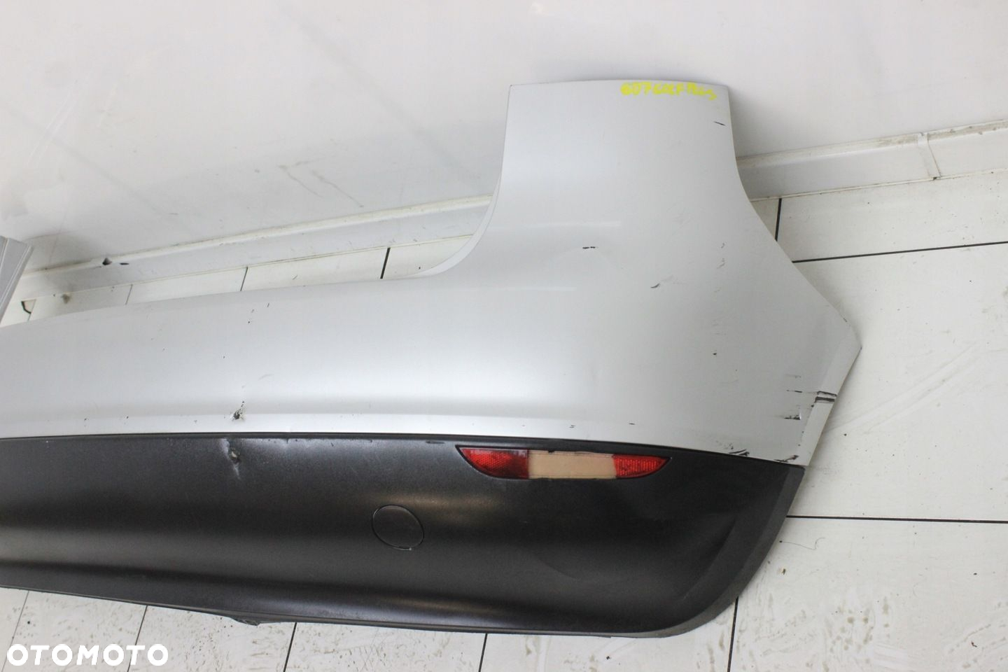 VW GOLF V 5 PLUS ZDERZAK TYŁ TYLNY LA7W - KOD LAKIERU - 3