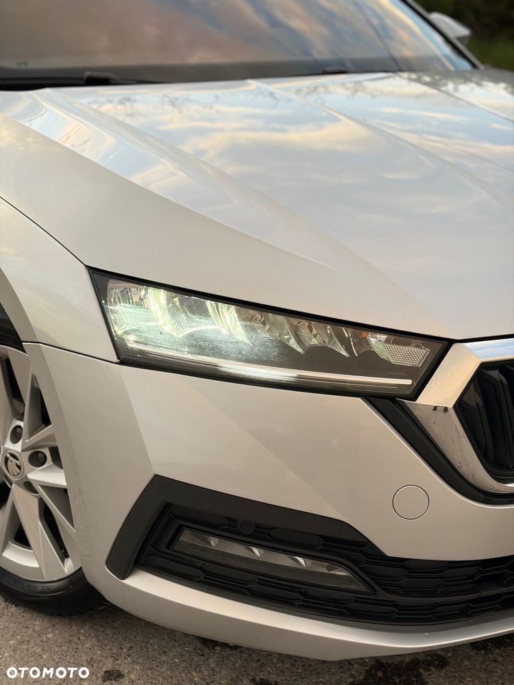 Skoda Octavia 2.0 TDI Ambition DSG - 8