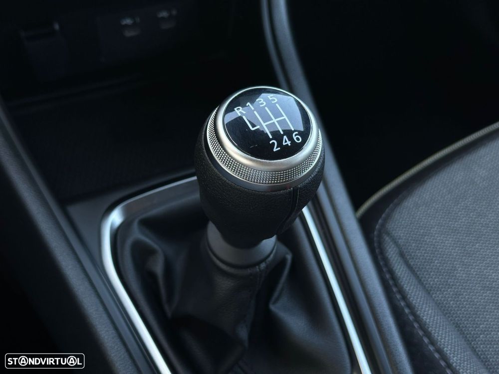 Renault Captur 1.0 TCe Techno Bi-Fuel - 28