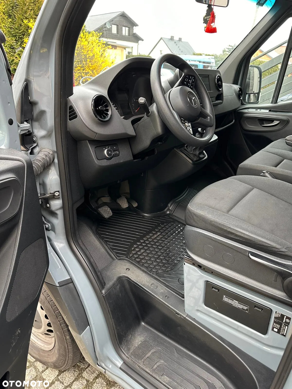 Mercedes-Benz Sprinter - 5