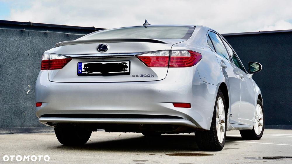Lexus ES - 3
