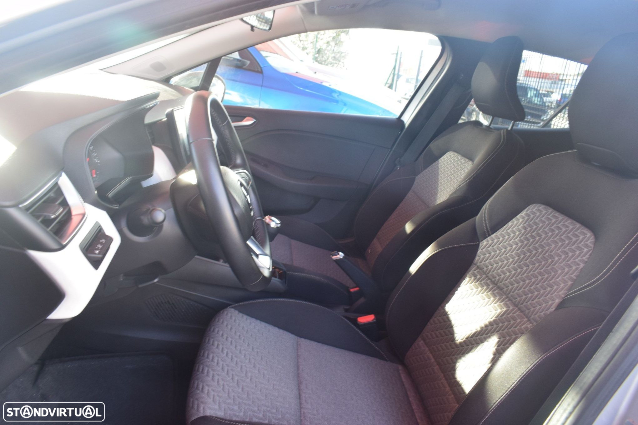 Renault Clio 1.0 TCe Limited - 10