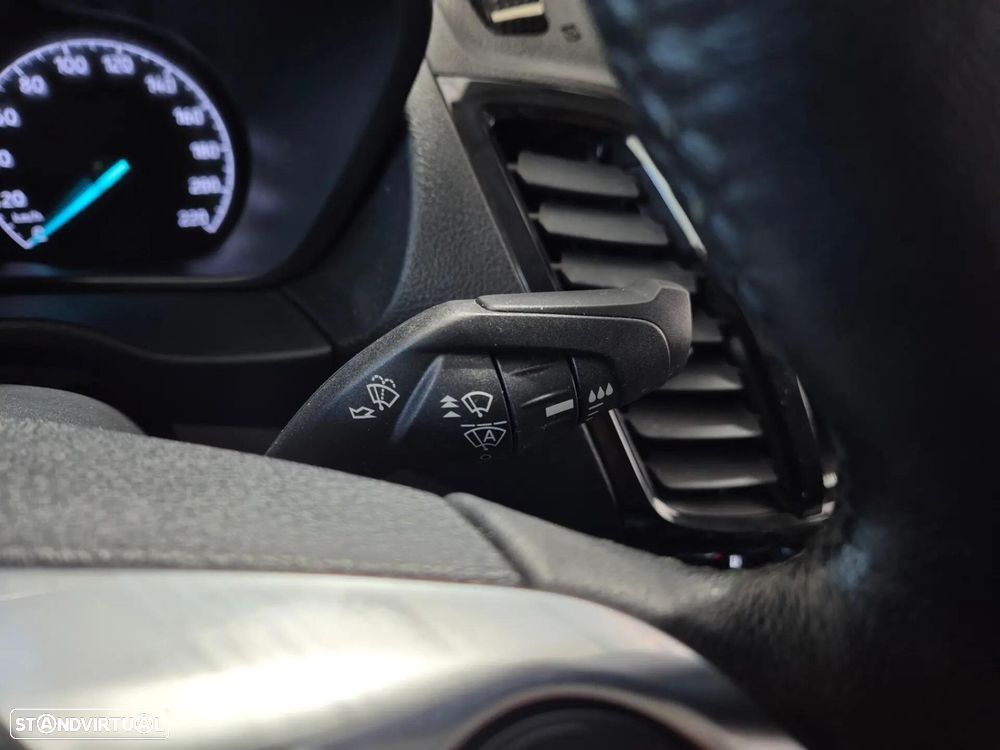 Ford Transit Connect Outro - 24