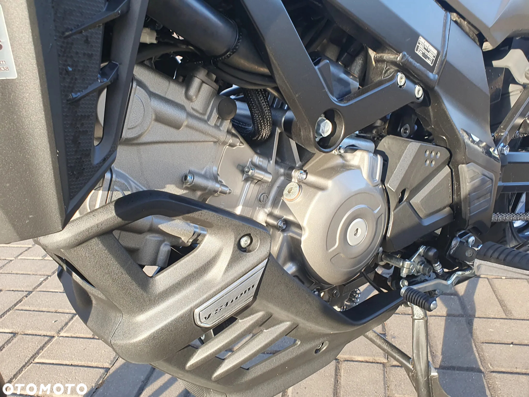 Suzuki V-STROM - 29