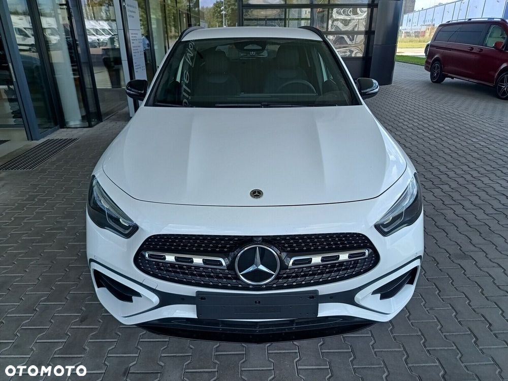 Mercedes-Benz GLA - 3