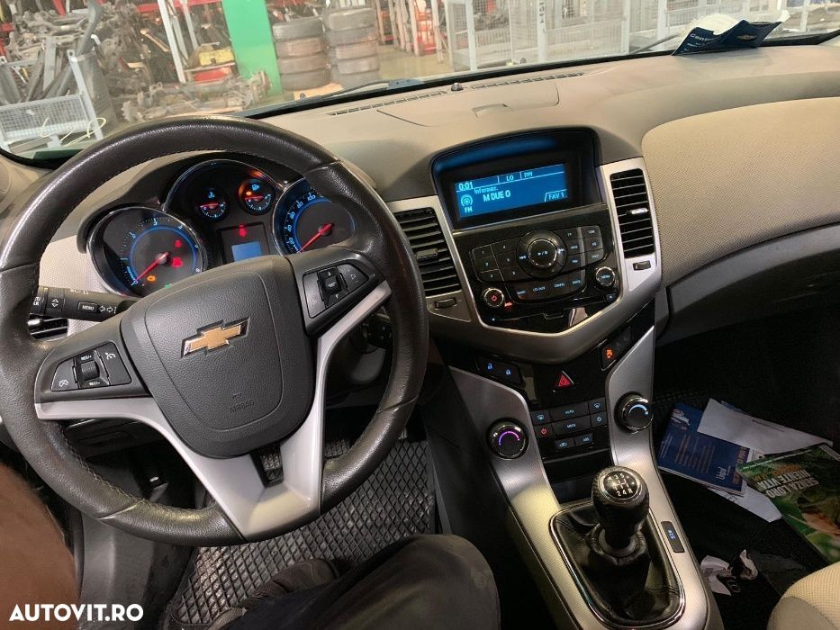 Dezmembrez Chevrolet Cruze , 2.0D VCDI , tip motor Z20DMH , an 2011