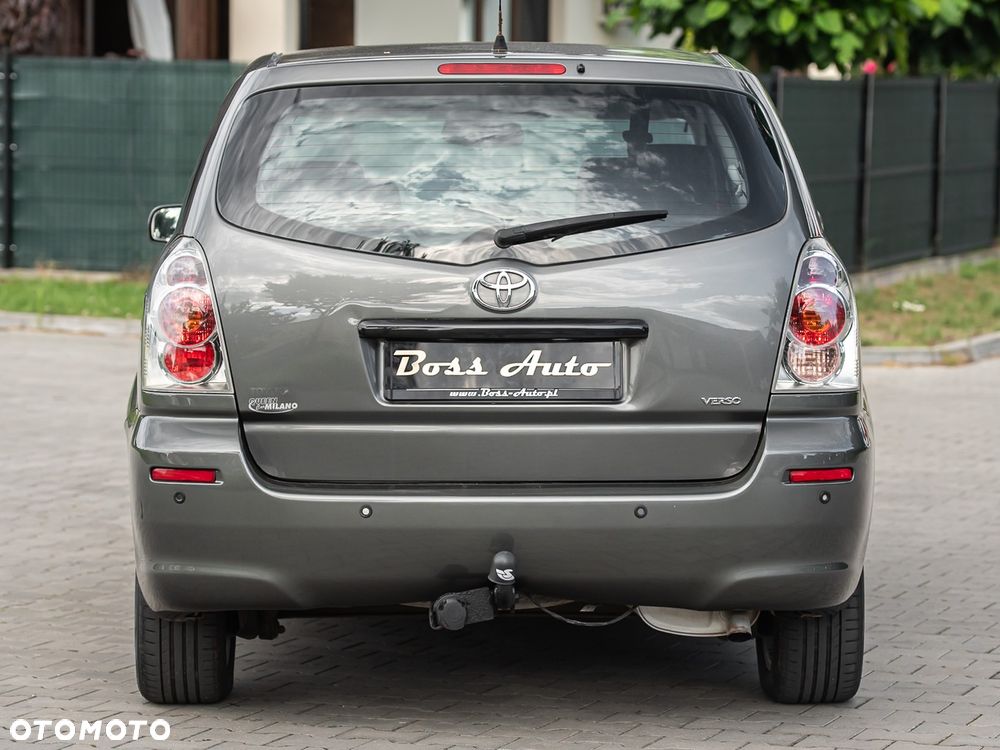 Toyota Corolla Verso 2.0 D-4D - 11