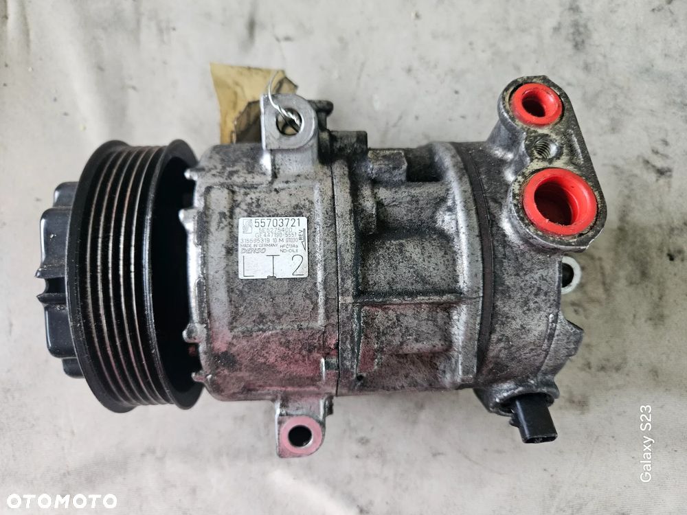 Sprężarka kompresor klimatyzacji Opel Corsa D 1,3 CDTI 2011r 55703721 LT2 - 1