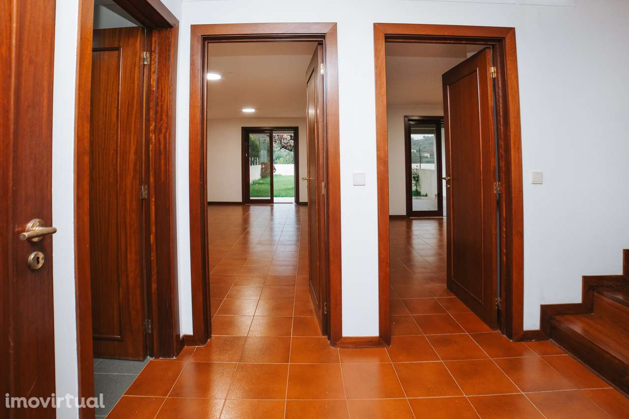 Vivenda Geminada V4 em Gondizalves - Grande imagem: 5/60