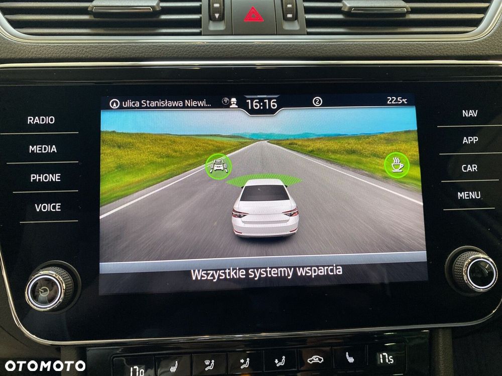 Skoda Superb 2.0 TDI SCR 4x4 Style DSG - 23