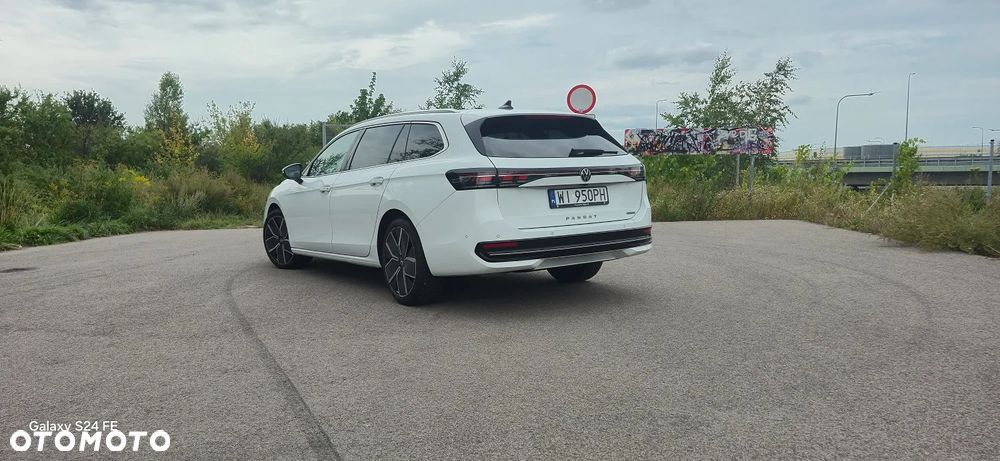 Volkswagen Passat - 36