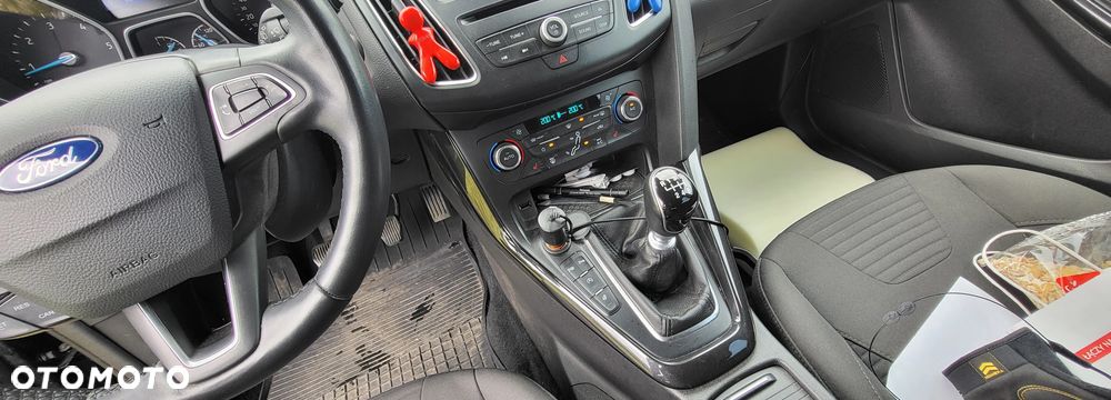 Ford Focus - 10